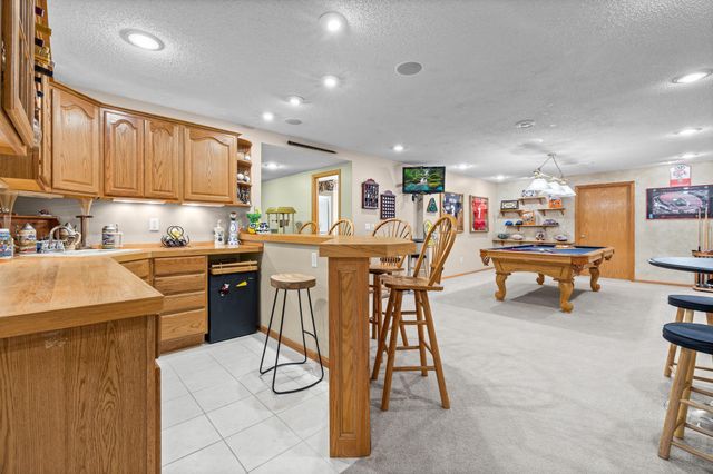 12101 Jasper Lane, Eden Prairie, MN 55347