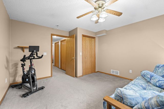 12101 Jasper Lane, Eden Prairie, MN 55347
