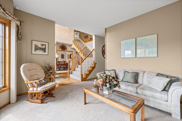 12101 Jasper Lane, Eden Prairie, MN 55347