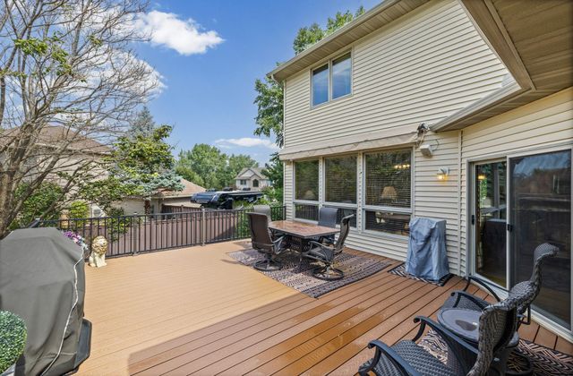 12101 Jasper Lane, Eden Prairie, MN 55347