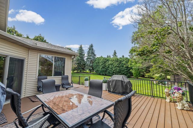 12101 Jasper Lane, Eden Prairie, MN 55347
