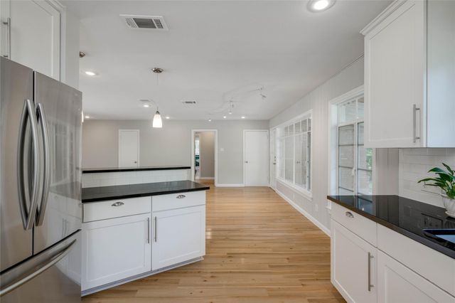 6002 Cary DR, Austin, TX 78757