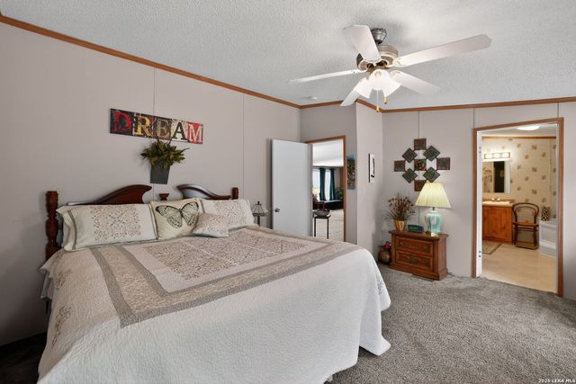 1721 LAKESHORE DR N, Bandera, TX 78003