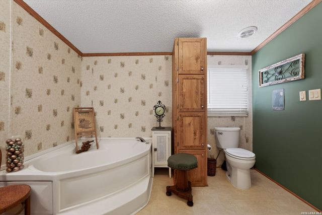 1721 LAKESHORE DR N, Bandera, TX 78003