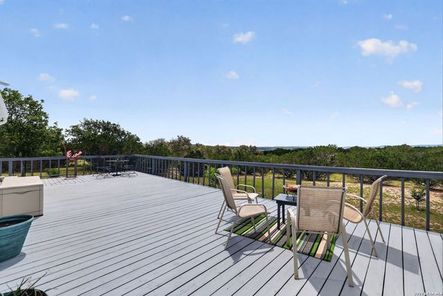 1721 LAKESHORE DR N, Bandera, TX 78003