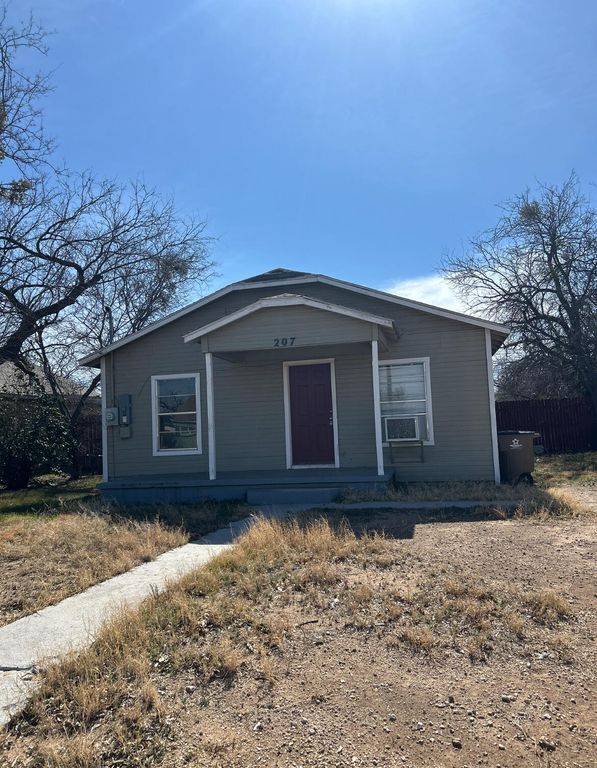 207 W 25th Street, San Angelo, TX 76903