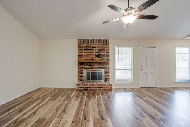 2862 Southpark Lane, Fort Worth, TX 76133