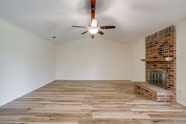 2862 Southpark Lane, Fort Worth, TX 76133