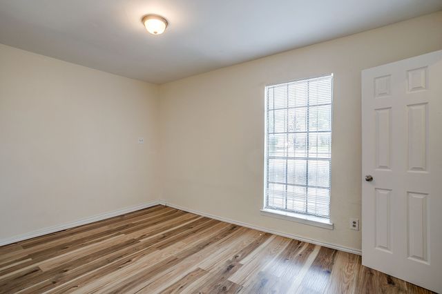 2862 Southpark Lane, Fort Worth, TX 76133