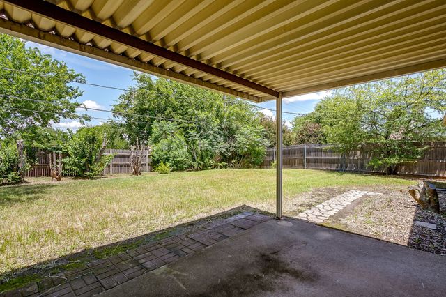 2862 Southpark Lane, Fort Worth, TX 76133