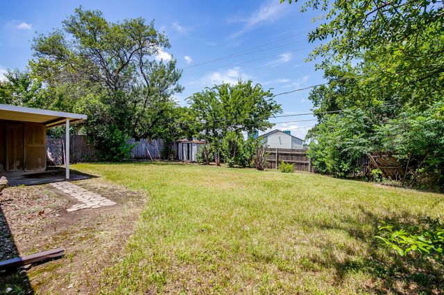 2862 Southpark Lane, Fort Worth, TX 76133