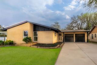 5826 Flamingo Drive, Houston, TX 77033