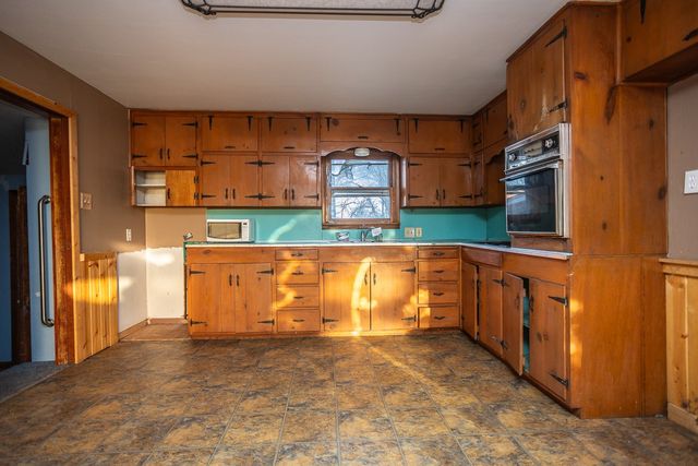 1414 Rice Avenue, Gainesville, TX 76240