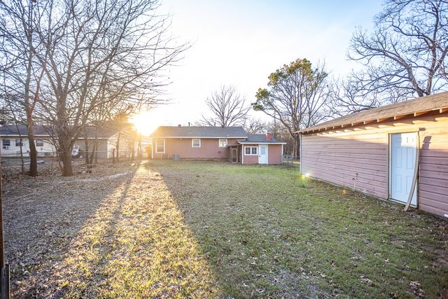 1414 Rice Avenue, Gainesville, TX 76240