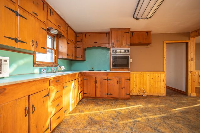 1414 Rice Avenue, Gainesville, TX 76240