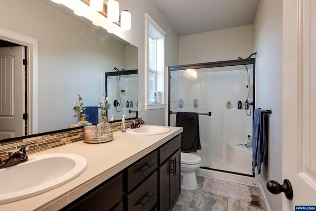 500 Merlot St, Amity, OR 97101