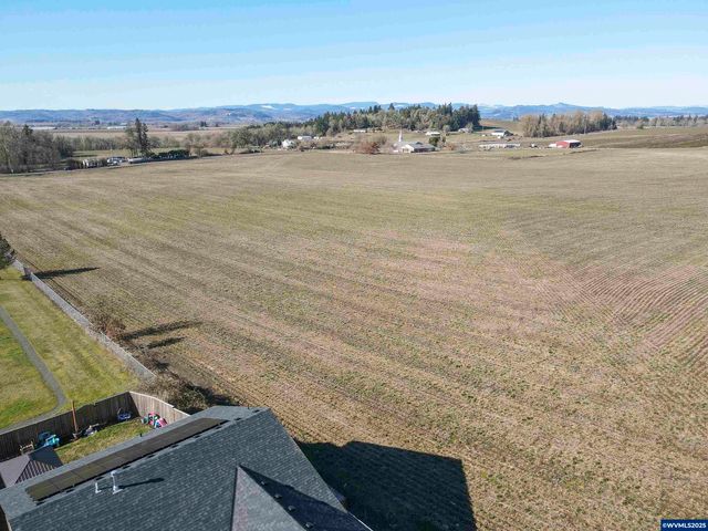 500 Merlot St, Amity, OR 97101