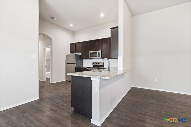 636 Heathers Way, Seguin, TX 78155