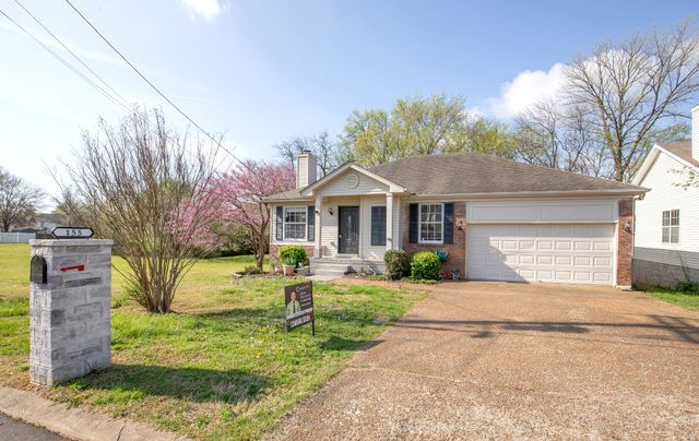 155 S Birchwood Dr, Hendersonville, TN 37075