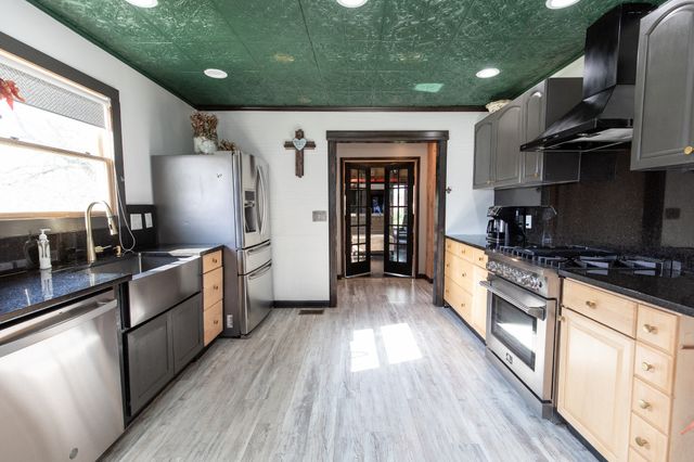 155 S Birchwood Dr, Hendersonville, TN 37075