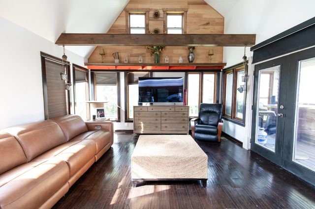 155 S Birchwood Dr, Hendersonville, TN 37075