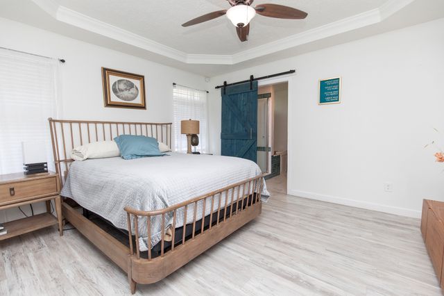 155 S Birchwood Dr, Hendersonville, TN 37075