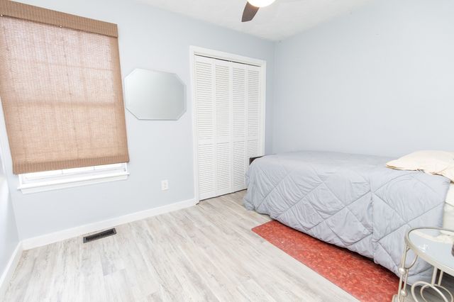 155 S Birchwood Dr, Hendersonville, TN 37075