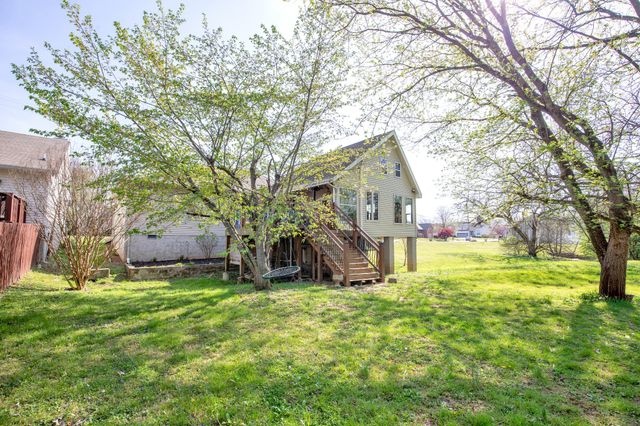 155 S Birchwood Dr, Hendersonville, TN 37075