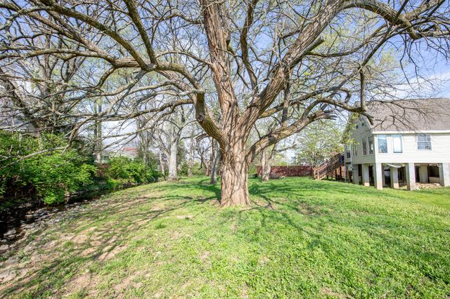 155 S Birchwood Dr, Hendersonville, TN 37075