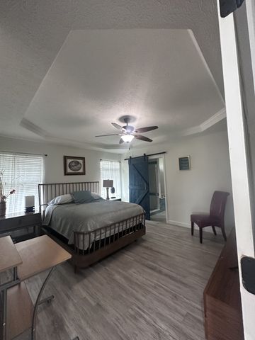 155 S Birchwood Dr, Hendersonville, TN 37075