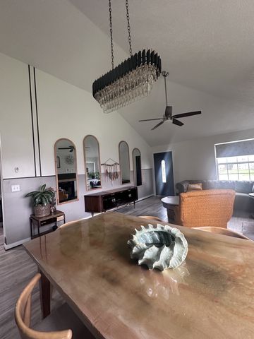 155 S Birchwood Dr, Hendersonville, TN 37075