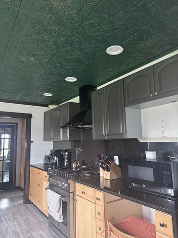 155 S Birchwood Dr, Hendersonville, TN 37075