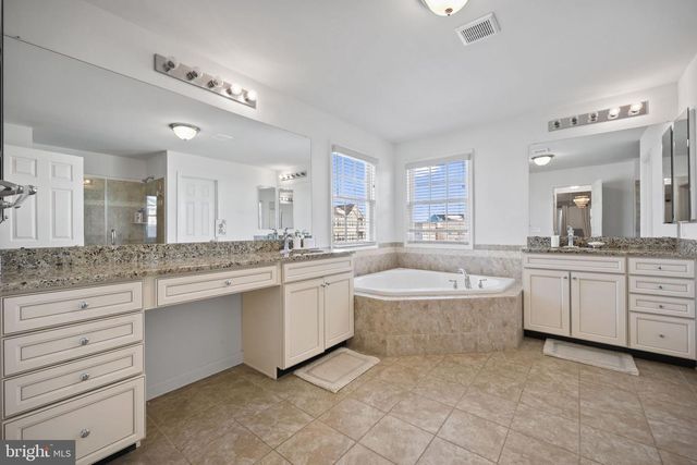 5 ANTRON BROWN WAY, Chesterfield, NJ 08515