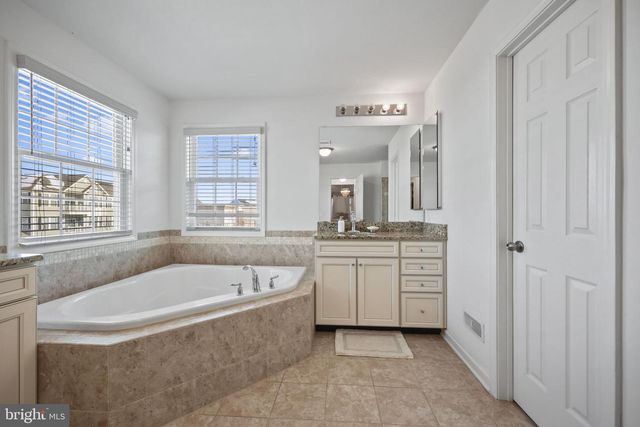 5 ANTRON BROWN WAY, Chesterfield, NJ 08515