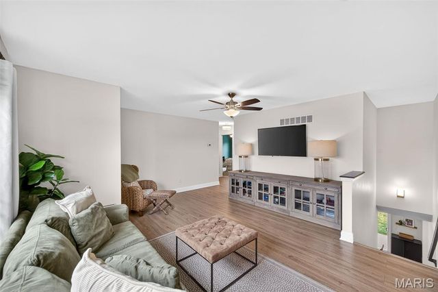 205 Wyndemere Lane, Lake St Louis, MO 63367