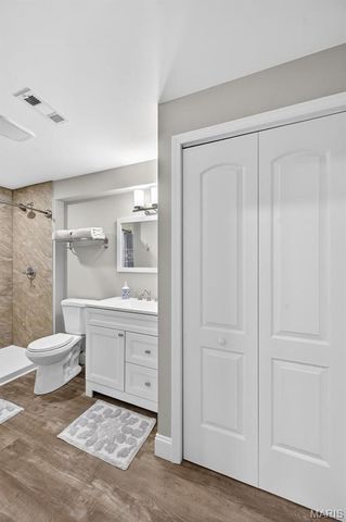 205 Wyndemere Lane, Lake St Louis, MO 63367