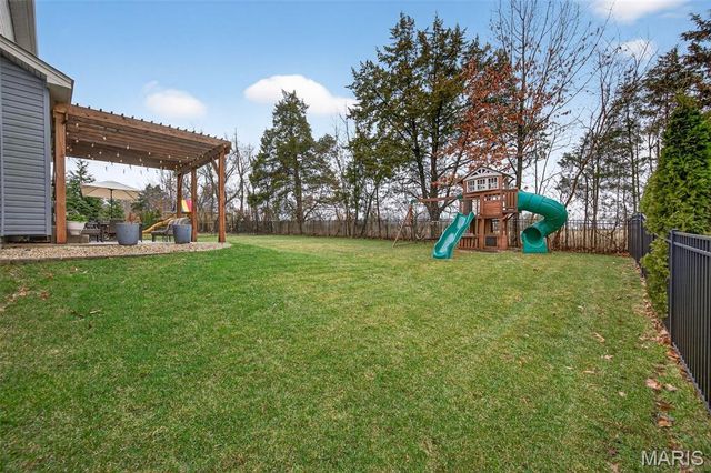 205 Wyndemere Lane, Lake St Louis, MO 63367