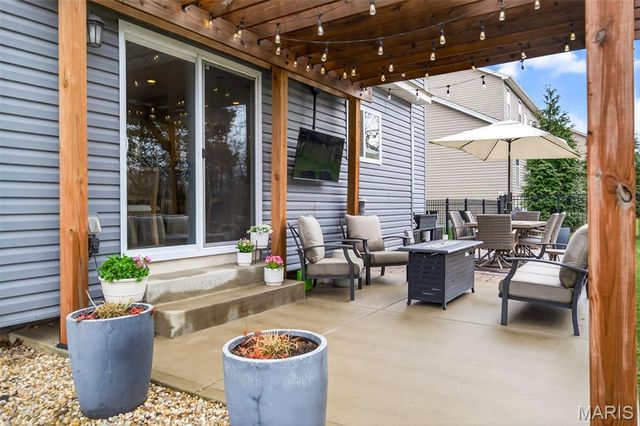 205 Wyndemere Lane, Lake St Louis, MO 63367