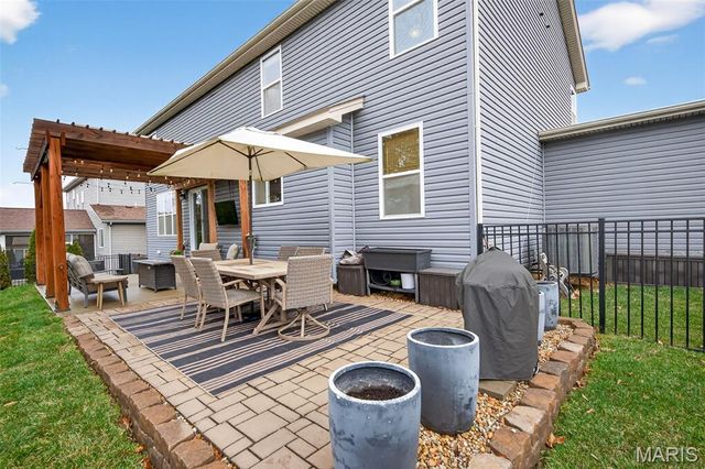 205 Wyndemere Lane, Lake St Louis, MO 63367