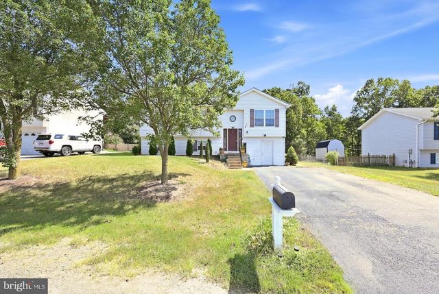 94 LONGWOOD DR, Bunker Hill, WV 25413