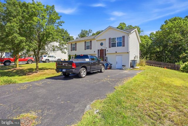 94 LONGWOOD DR, Bunker Hill, WV 25413