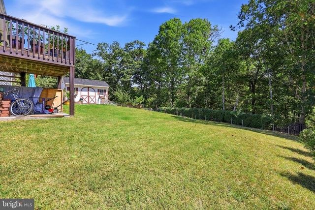 94 LONGWOOD DR, Bunker Hill, WV 25413