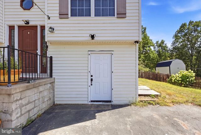 94 LONGWOOD DR, Bunker Hill, WV 25413