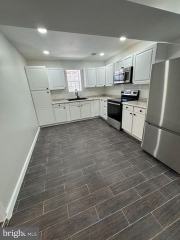 94 LONGWOOD DR, Bunker Hill, WV 25413