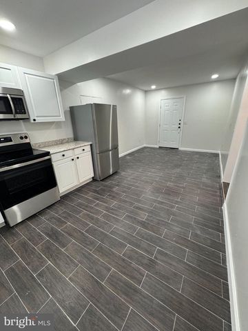 94 LONGWOOD DR, Bunker Hill, WV 25413