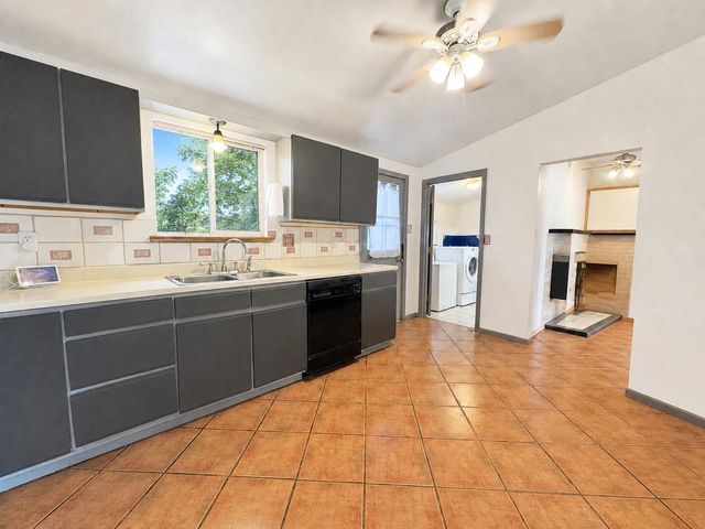 11420 Angelina Place NE, Albuquerque, NM 87123