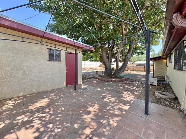 11420 Angelina Place NE, Albuquerque, NM 87123