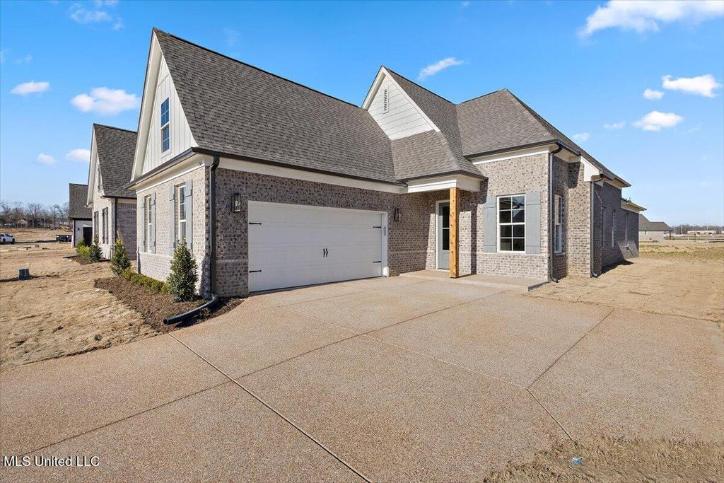 895 Coahoma Court, Nesbit, MS 38651 — photo 5