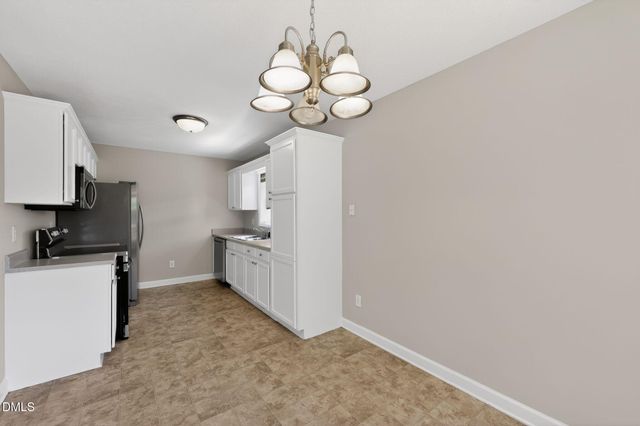 4007 Billingsford Circle, Fayetteville, NC 28311