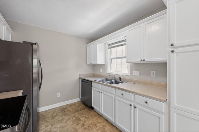 4007 Billingsford Circle, Fayetteville, NC 28311